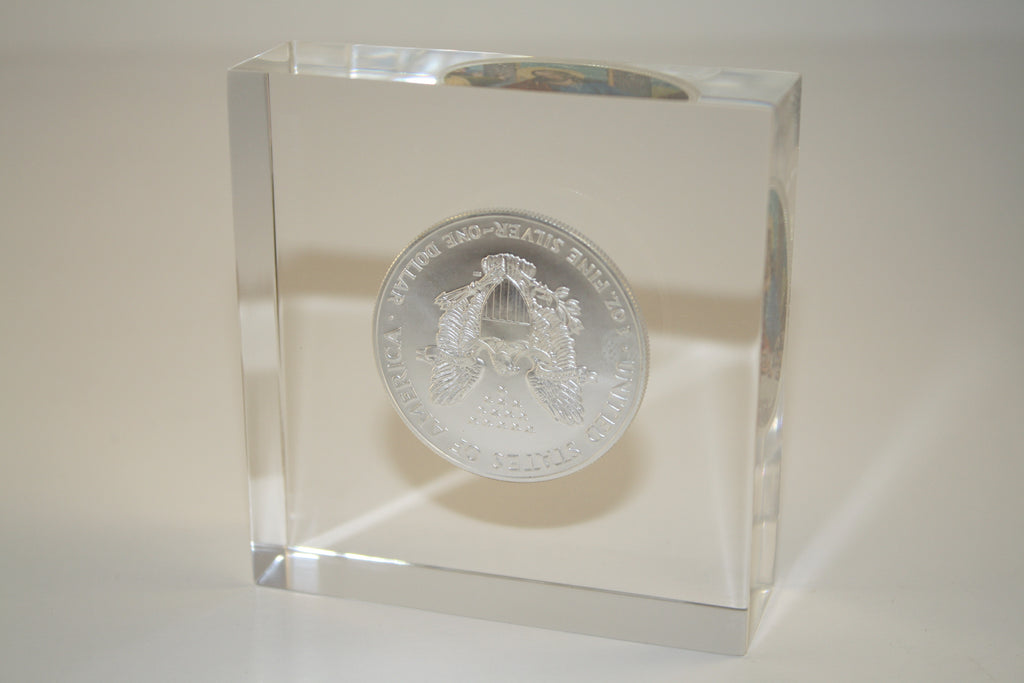 JESUS LAST SUPPER U.S. Silver Eagle Colorized Coin Lucite Paperweight Pyramid